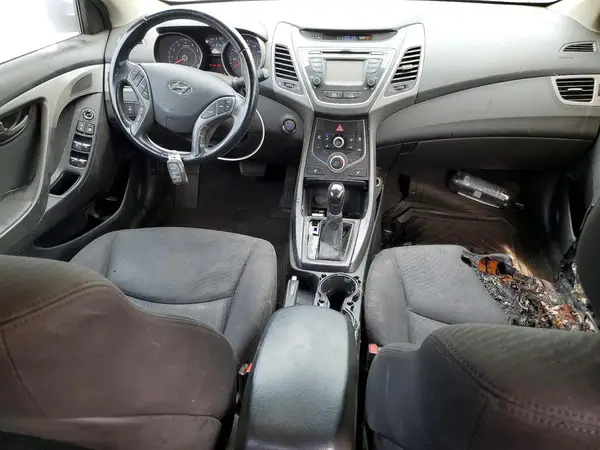 KMHDH4AE2GU557311 2016 HYUNDAI ELANTRA - Image 8