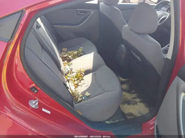 KMHDH4AE2GU557535 2016 HYUNDAI ELANTRA - Image 8