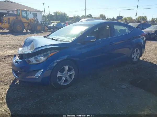 KMHDH4AE2GU564761 2016 HYUNDAI ELANTRA - Image 2