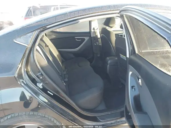 KMHDH4AE2GU566641 2016 HYUNDAI ELANTRA - Image 8