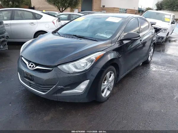 KMHDH4AE2GU573749 2016 HYUNDAI ELANTRA - Image 2
