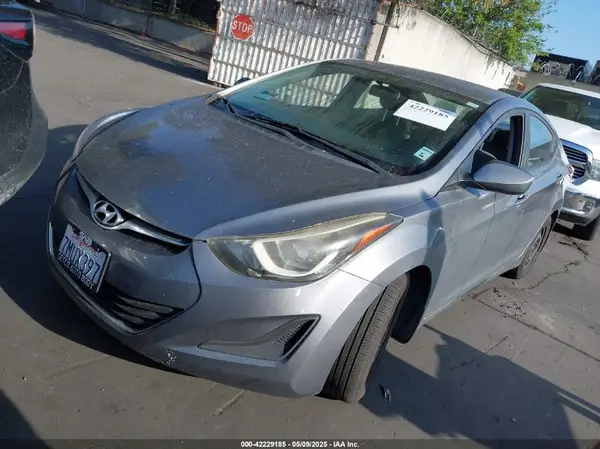 KMHDH4AE2GU600724 2016 HYUNDAI ELANTRA - Image 2