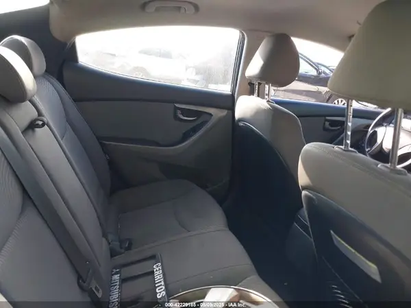 KMHDH4AE2GU600724 2016 HYUNDAI ELANTRA - Image 8