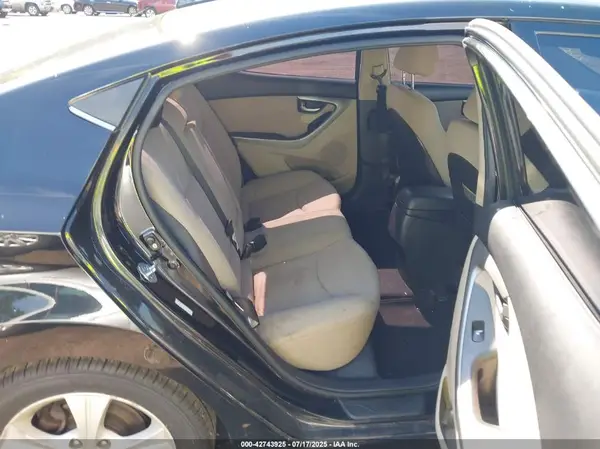 KMHDH4AE2GU618785 2016 HYUNDAI ELANTRA - Image 8