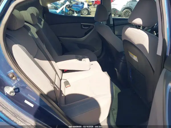 KMHDH4AE2GU621668 2016 HYUNDAI ELANTRA - Image 8