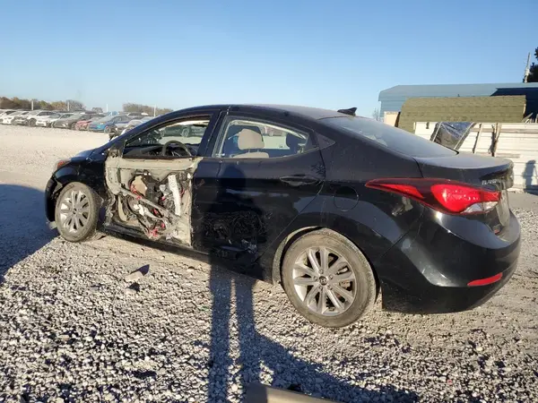 KMHDH4AE2GU638275 2016 HYUNDAI ELANTRA - Image 2