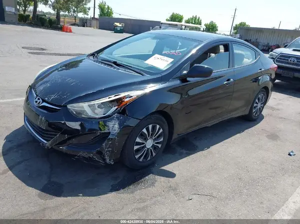 KMHDH4AE2GU646084 2016 HYUNDAI ELANTRA - Image 2