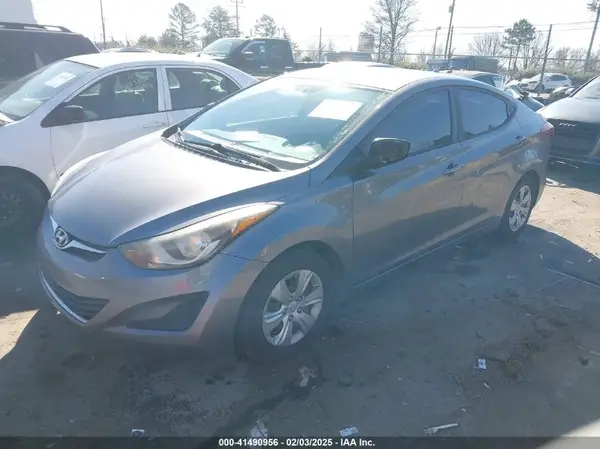 KMHDH4AE2GU647011 2016 HYUNDAI ELANTRA - Image 2