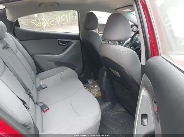KMHDH4AE3GU504083 2016 HYUNDAI ELANTRA - Image 8