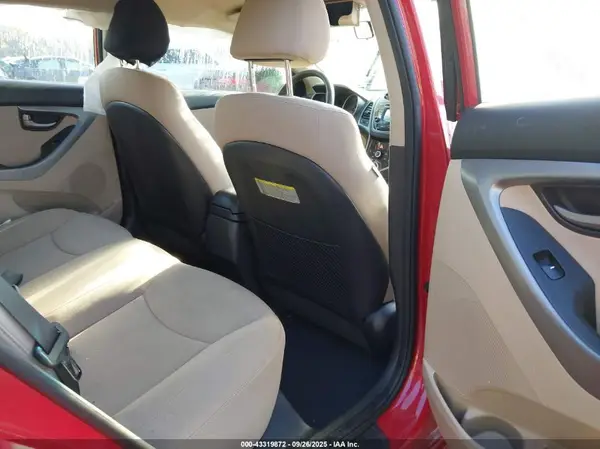 KMHDH4AE3GU526472 2016 HYUNDAI ELANTRA - Image 8