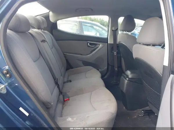 KMHDH4AE3GU542512 2016 HYUNDAI ELANTRA - Image 8