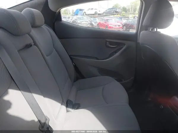 KMHDH4AE3GU543742 2016 HYUNDAI ELANTRA - Image 8