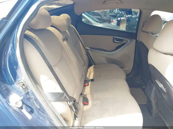 KMHDH4AE3GU543949 2016 HYUNDAI ELANTRA - Image 8