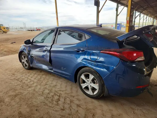 KMHDH4AE3GU566969 2016 HYUNDAI ELANTRA - Image 2