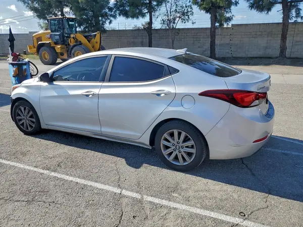 KMHDH4AE3GU575865 2016 HYUNDAI ELANTRA - Image 2