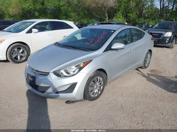 KMHDH4AE3GU583562 2016 HYUNDAI ELANTRA - Image 2