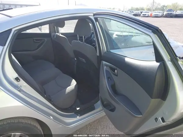 KMHDH4AE3GU583562 2016 HYUNDAI ELANTRA - Image 8