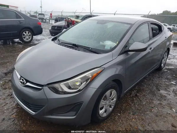 KMHDH4AE3GU607052 2016 HYUNDAI ELANTRA - Image 2