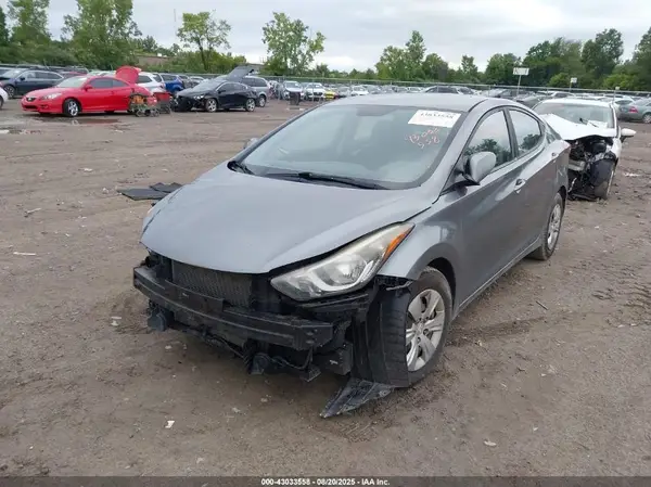 KMHDH4AE3GU621615 2016 HYUNDAI ELANTRA - Image 2