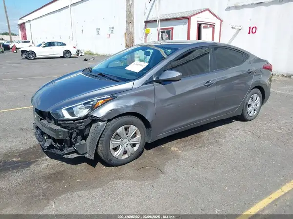 KMHDH4AE3GU642321 2016 HYUNDAI ELANTRA - Image 2