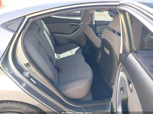 KMHDH4AE3GU642321 2016 HYUNDAI ELANTRA - Image 8