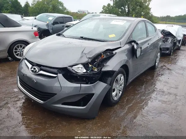 KMHDH4AE3GU647079 2016 HYUNDAI ELANTRA - Image 2