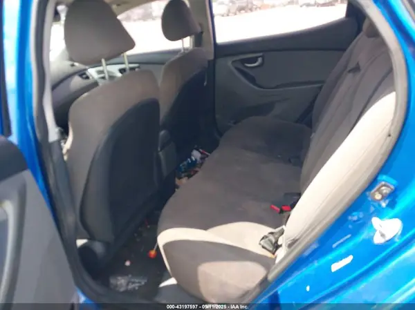KMHDH4AE3GU655702 2016 HYUNDAI ELANTRA - Image 8