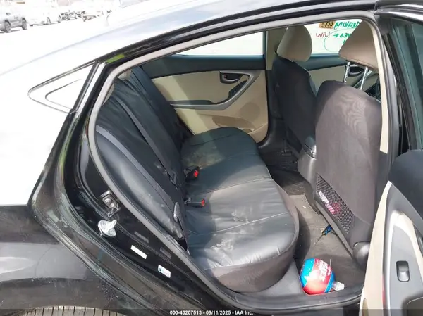 KMHDH4AE4GU475015 2016 HYUNDAI ELANTRA - Image 8