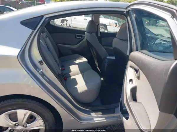 KMHDH4AE4GU482188 2016 HYUNDAI ELANTRA - Image 8