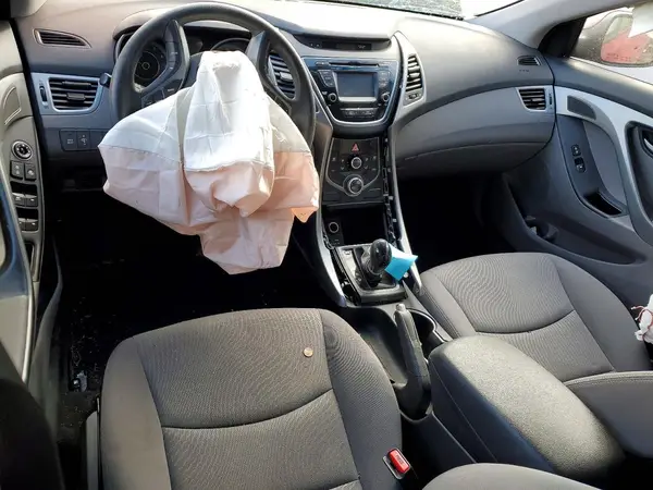 KMHDH4AE4GU484877 2016 HYUNDAI ELANTRA - Image 8