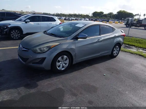 KMHDH4AE4GU532233 2016 HYUNDAI ELANTRA - Image 2