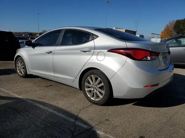 KMHDH4AE4GU545452 2016 HYUNDAI ELANTRA - Image 2