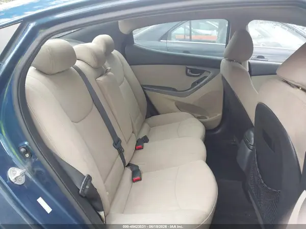 KMHDH4AE4GU564809 2016 HYUNDAI ELANTRA - Image 8