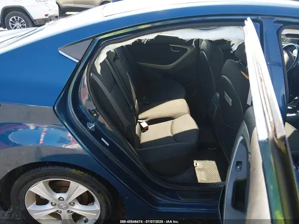 KMHDH4AE4GU567077 2016 HYUNDAI ELANTRA - Image 8