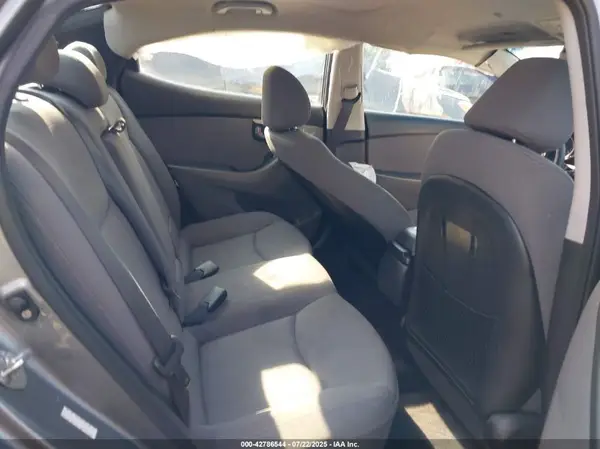 KMHDH4AE4GU568357 2016 HYUNDAI ELANTRA - Image 8