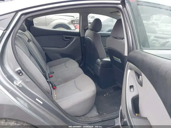 KMHDH4AE4GU586258 2016 HYUNDAI ELANTRA - Image 8
