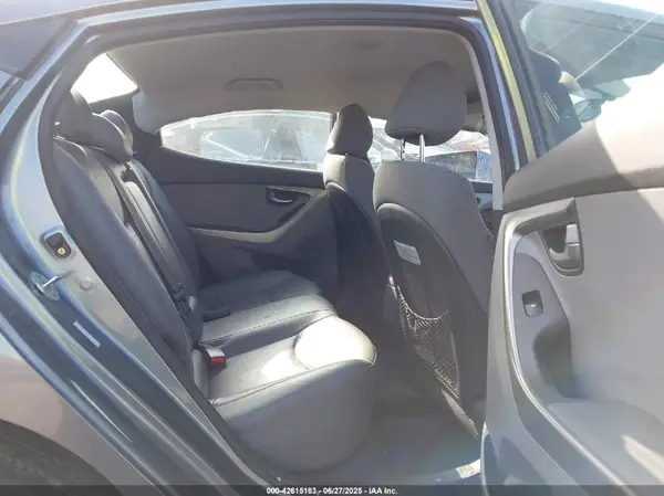 KMHDH4AE4GU600739 2016 HYUNDAI ELANTRA - Image 8