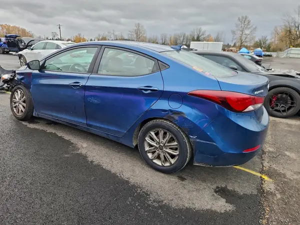 KMHDH4AE4GU606640 2016 HYUNDAI ELANTRA - Image 2