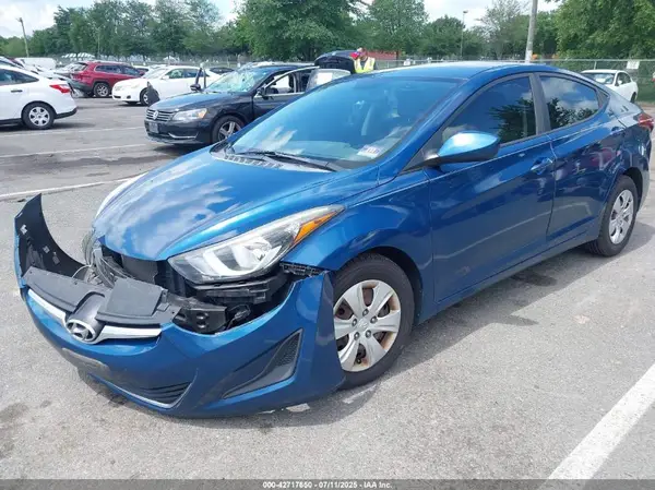 KMHDH4AE4GU607285 2016 HYUNDAI ELANTRA - Image 2