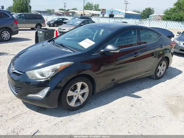 KMHDH4AE4GU607481 2016 HYUNDAI ELANTRA - Image 2