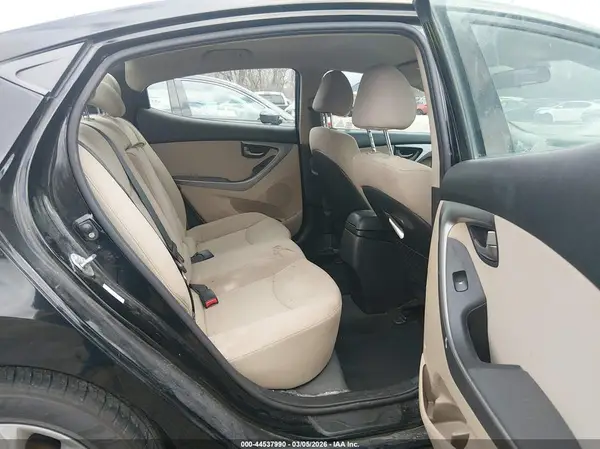 KMHDH4AE4GU607528 2016 HYUNDAI ELANTRA - Image 8