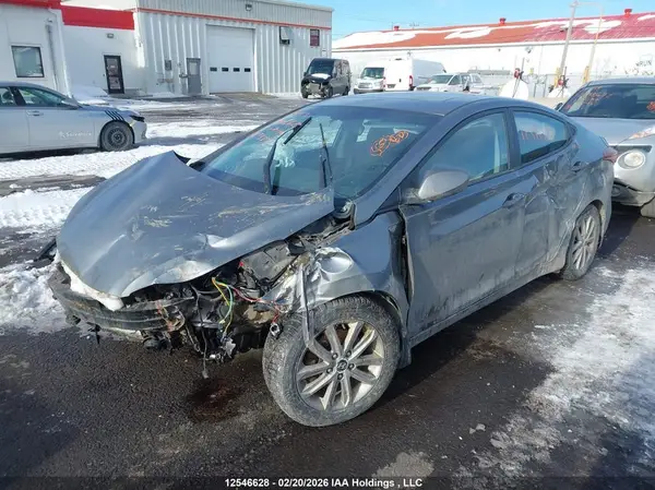 KMHDH4AE4GU613328 2016 HYUNDAI ELANTRA - Image 2