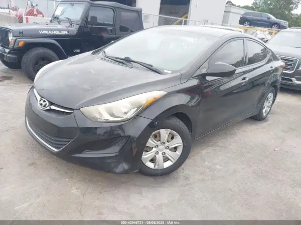 KMHDH4AE4GU618724 2016 HYUNDAI ELANTRA - Image 2