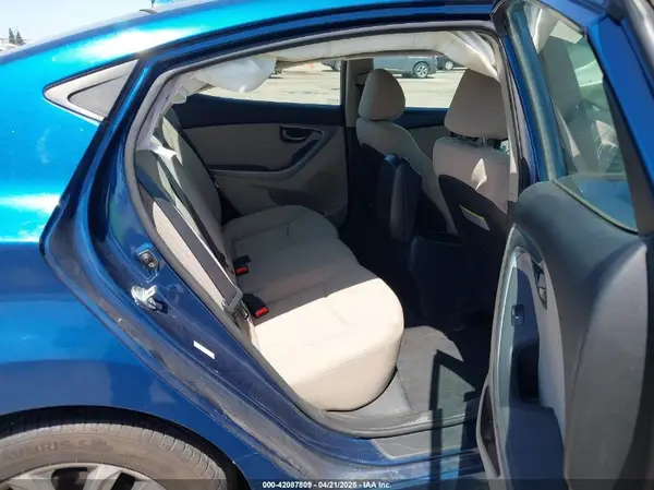 KMHDH4AE4GU619047 2016 HYUNDAI ELANTRA - Image 8
