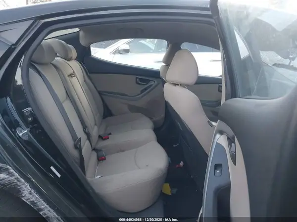 KMHDH4AE4GU632526 2016 HYUNDAI ELANTRA - Image 8