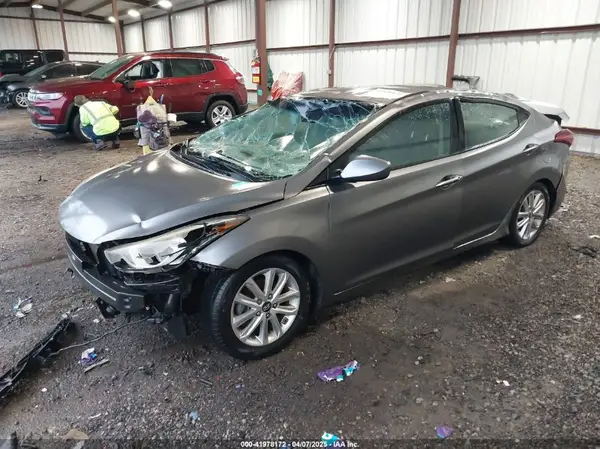 KMHDH4AE4GU632803 2016 HYUNDAI ELANTRA - Image 2