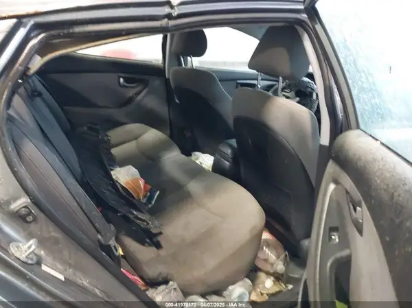 KMHDH4AE4GU632803 2016 HYUNDAI ELANTRA - Image 8