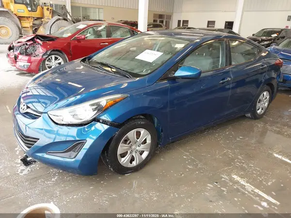 KMHDH4AE4GU644773 2016 HYUNDAI ELANTRA - Image 2