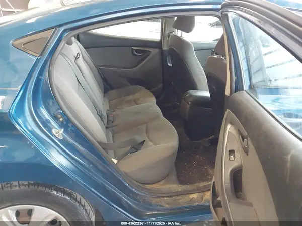 KMHDH4AE4GU644773 2016 HYUNDAI ELANTRA - Image 8