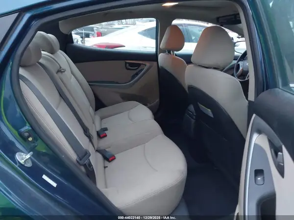 KMHDH4AE4GU645356 2016 HYUNDAI ELANTRA - Image 8